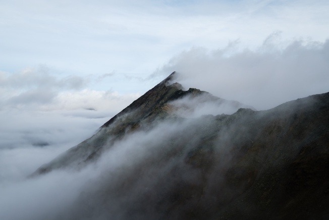 Day 7, mountain portraits.
The Äußere Schwarze Schneid
(lit, ‘Outer Black Blade-edge’).