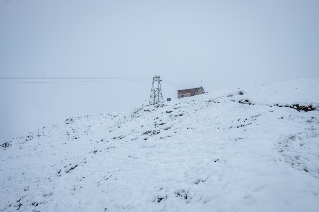 The Materialseilbahn (cargo cable car) at the Mindelheimer Hütte.